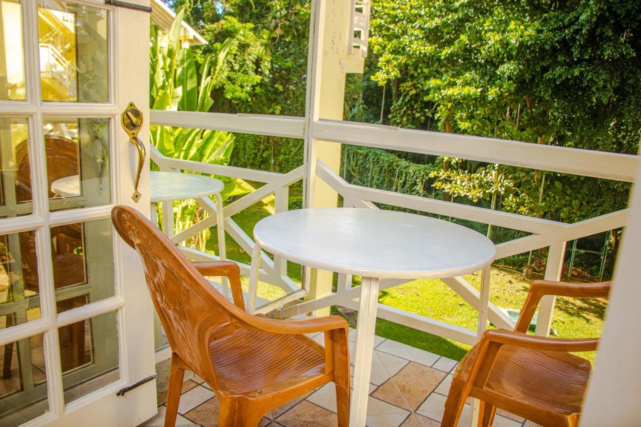 E 20 Mystic Ridge ocho Rios Lägenhet Exteriör bild