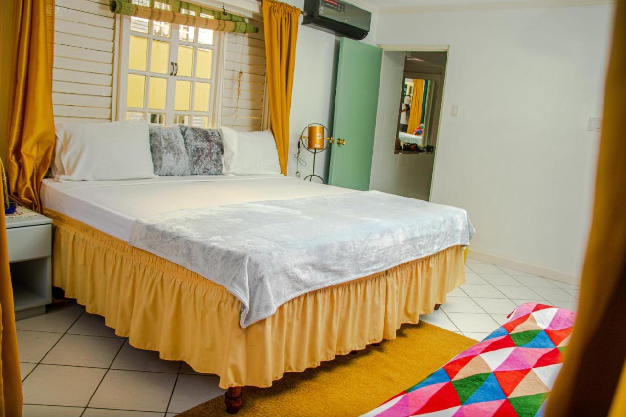 E 20 Mystic Ridge ocho Rios Lägenhet Exteriör bild