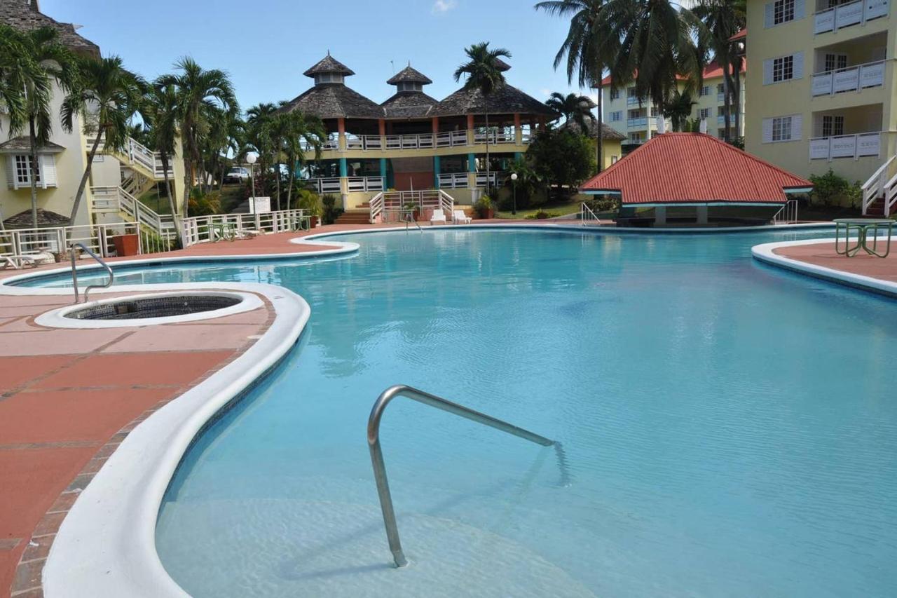 E 20 Mystic Ridge ocho Rios Lägenhet Exteriör bild