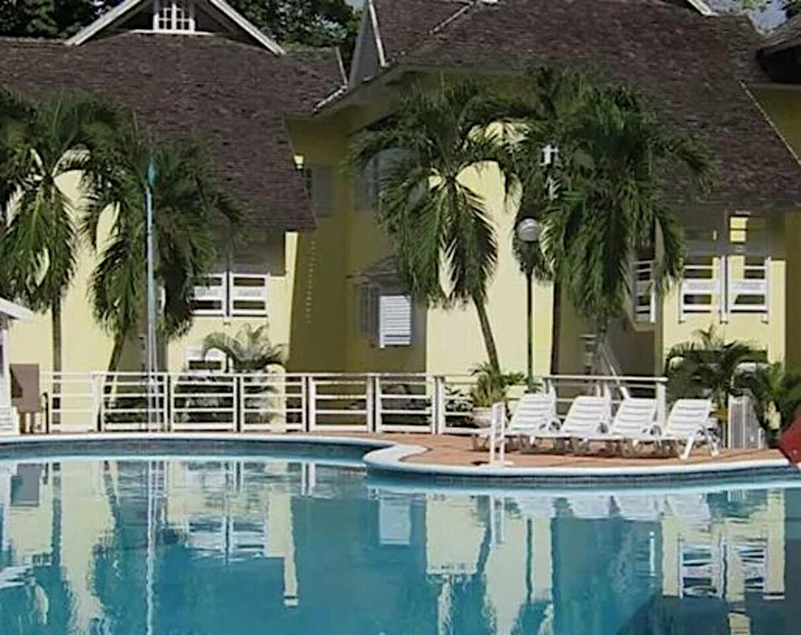 E 20 Mystic Ridge ocho Rios Lägenhet Exteriör bild